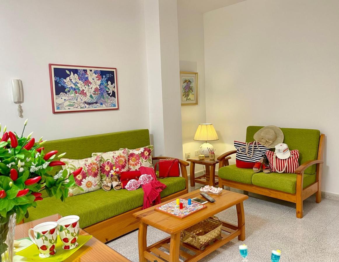 Emycanarias Holiday Homes Vecindario ベシンダーリオ エクステリア 写真