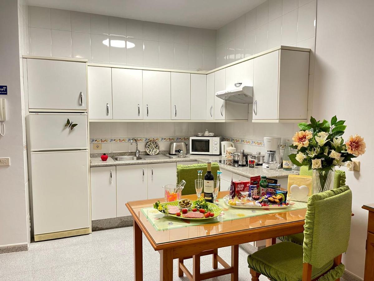 Emycanarias Holiday Homes Vecindario ベシンダーリオ エクステリア 写真
