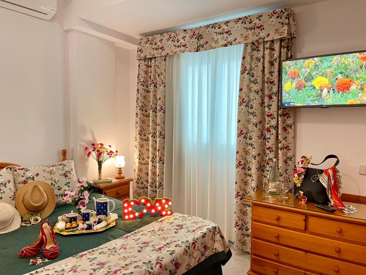 Emycanarias Holiday Homes Vecindario ベシンダーリオ エクステリア 写真